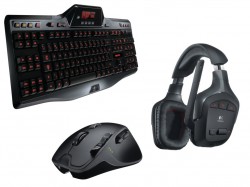 Logitech Wireless Gaming Headset G930, Wireless Gaming Mouse G700 en Gaming Keyboard G510