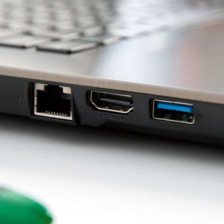 USB 3.0 – HDMI en RJ45 netwerkaansluitng